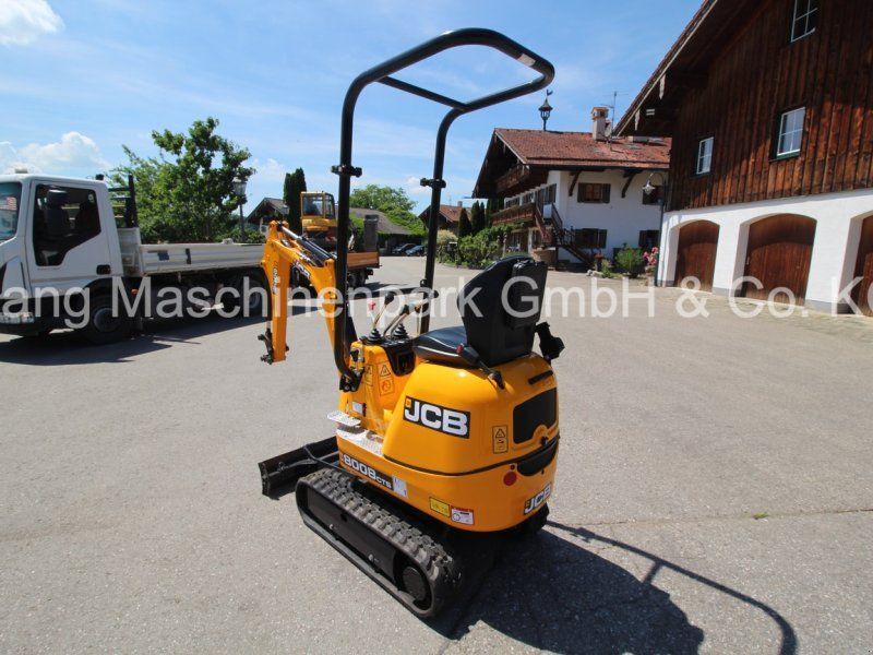 JCB 8008