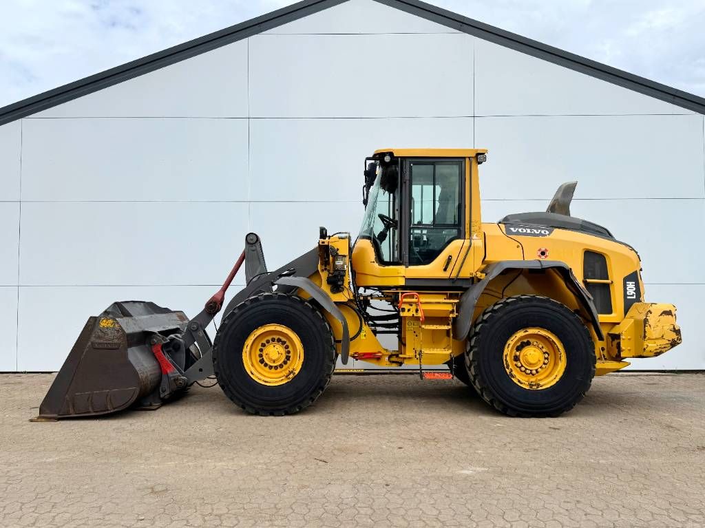 Volvo L90H - 3rd Function / Quick Coupler