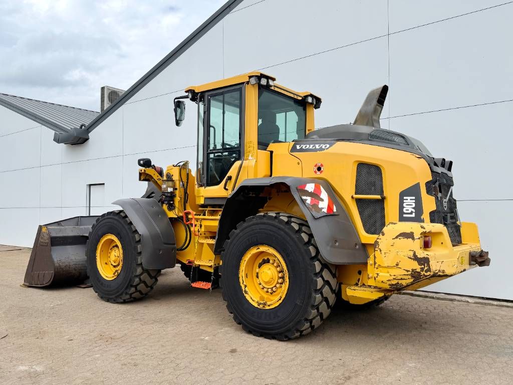 Volvo L90H - 3rd Function / Quick Coupler