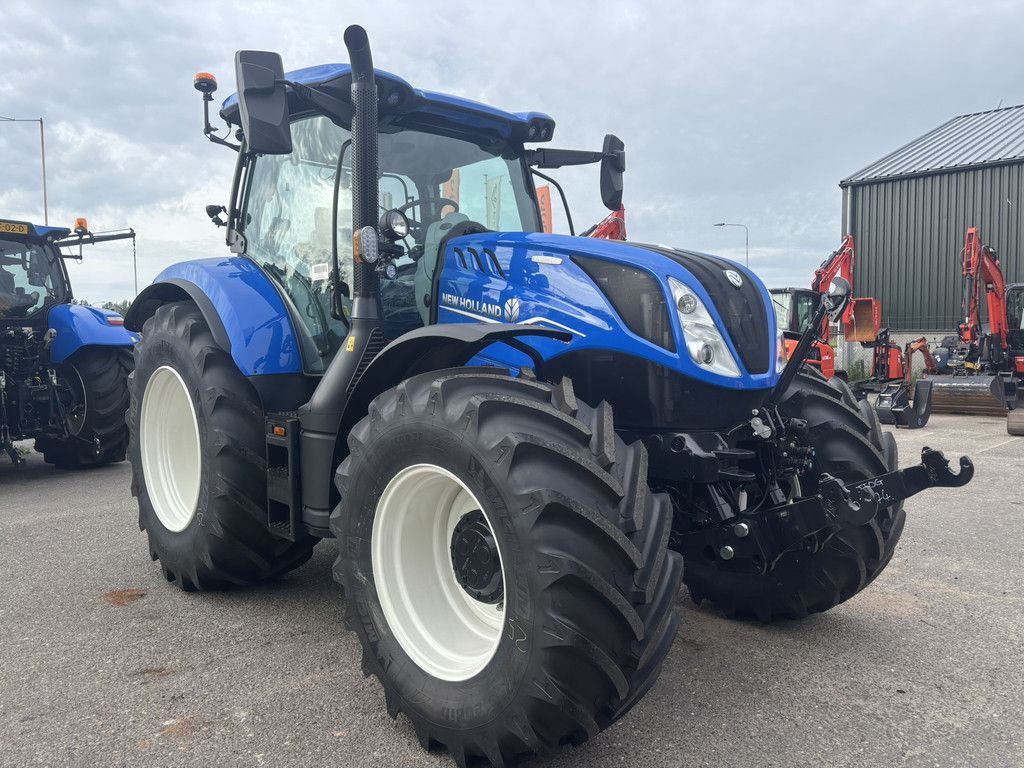 NEW HOLLAND T6.145DC STAGE V