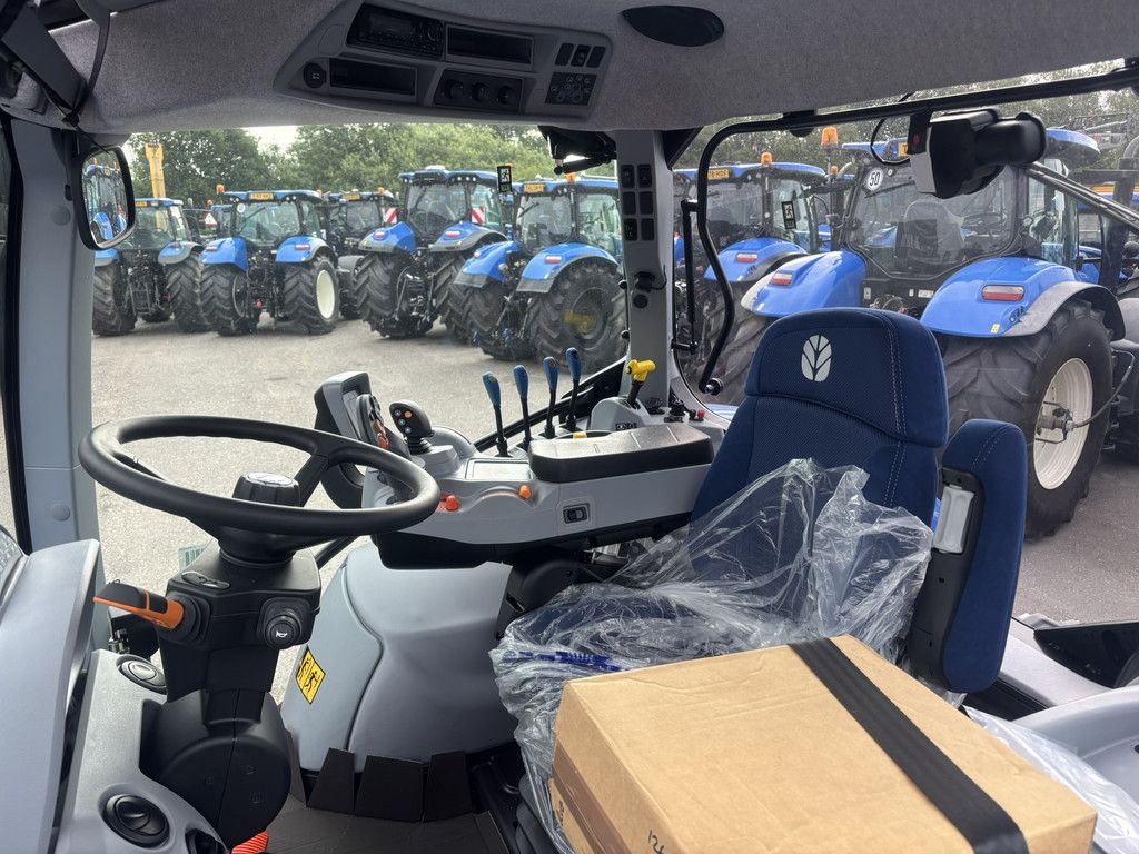 NEW HOLLAND T6.145DC STAGE V