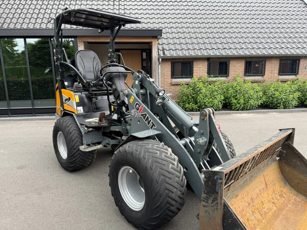 Giant G2500 X-tra HD