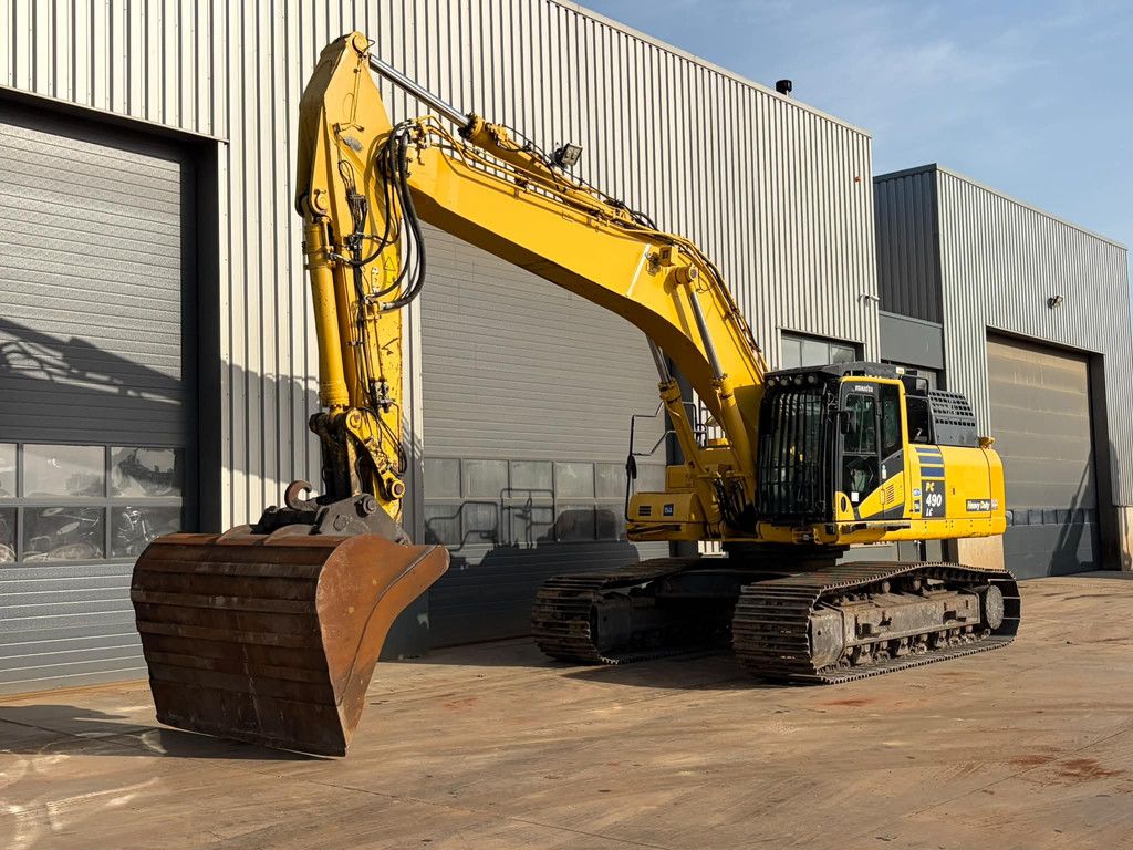 Komatsu PC490LCD-11