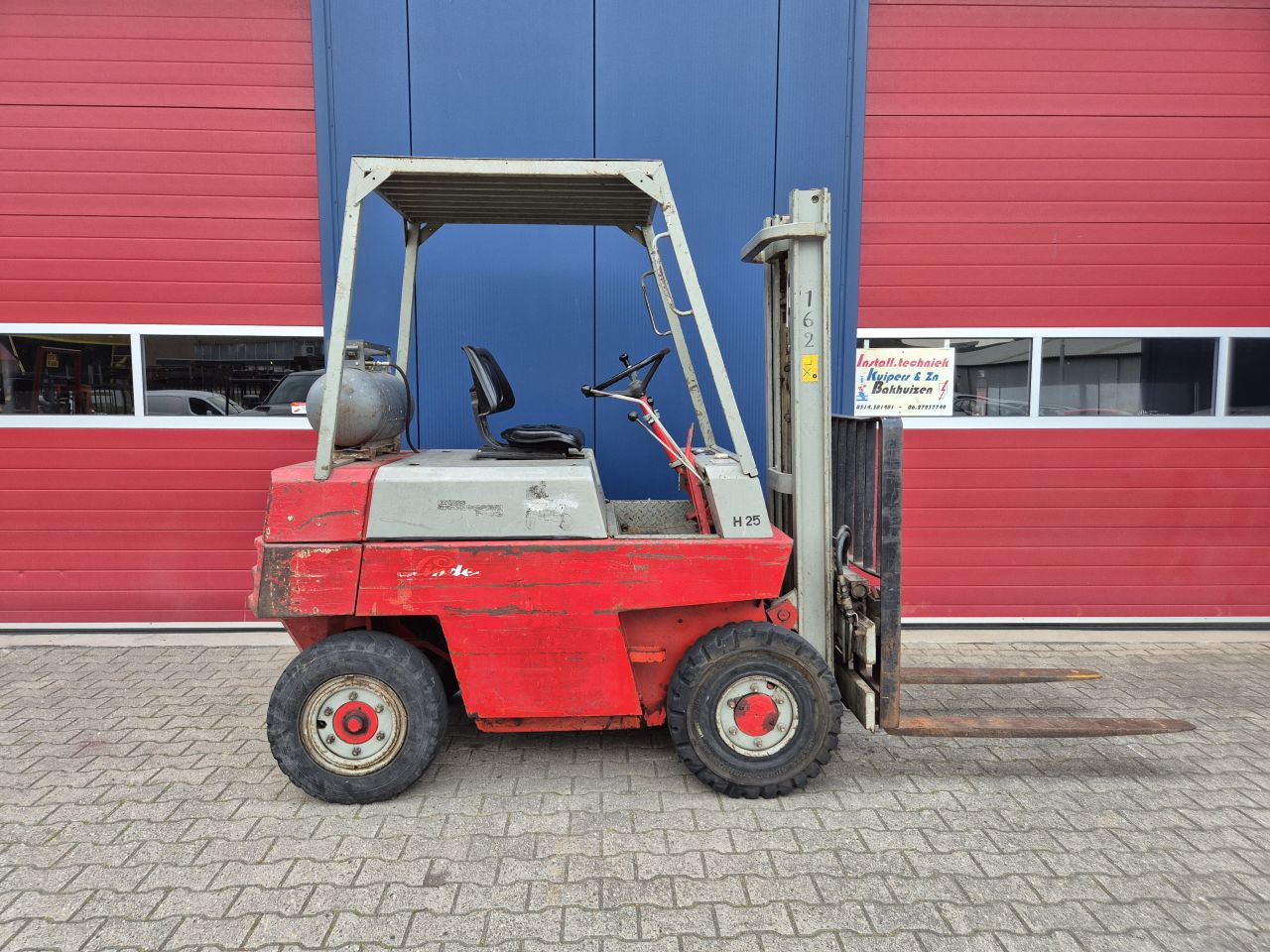LINDE H25 LPG HEFTRUCK 2.5 TONS MET SIDESHIFT