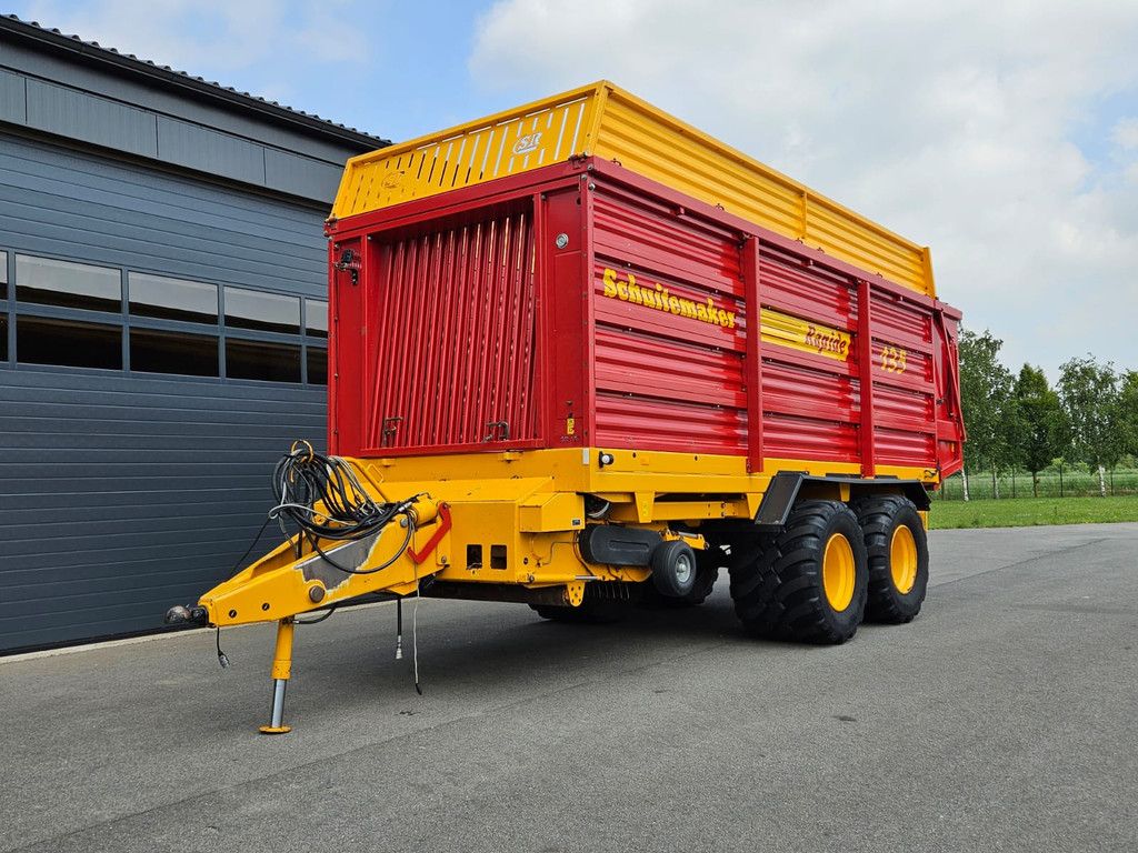Schuitemaker Rapide 135 opraapwagen/silagewagen