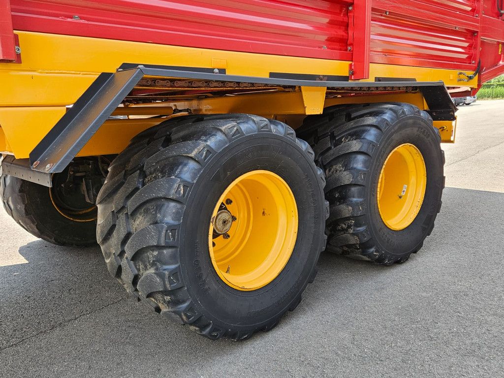 Schuitemaker Rapide 135 opraapwagen/silagewagen