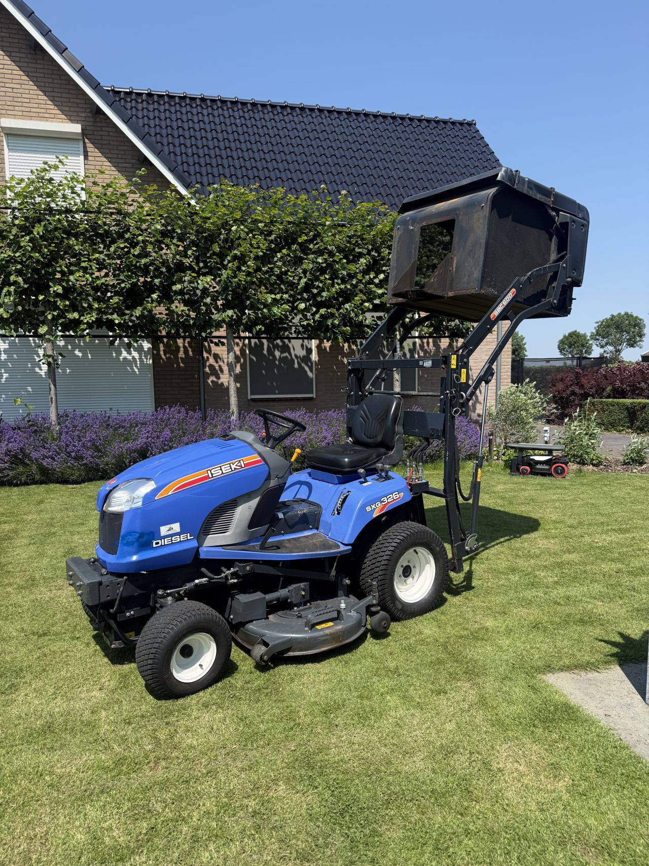 Iseki sxg326 hoogkipper zitmaaier