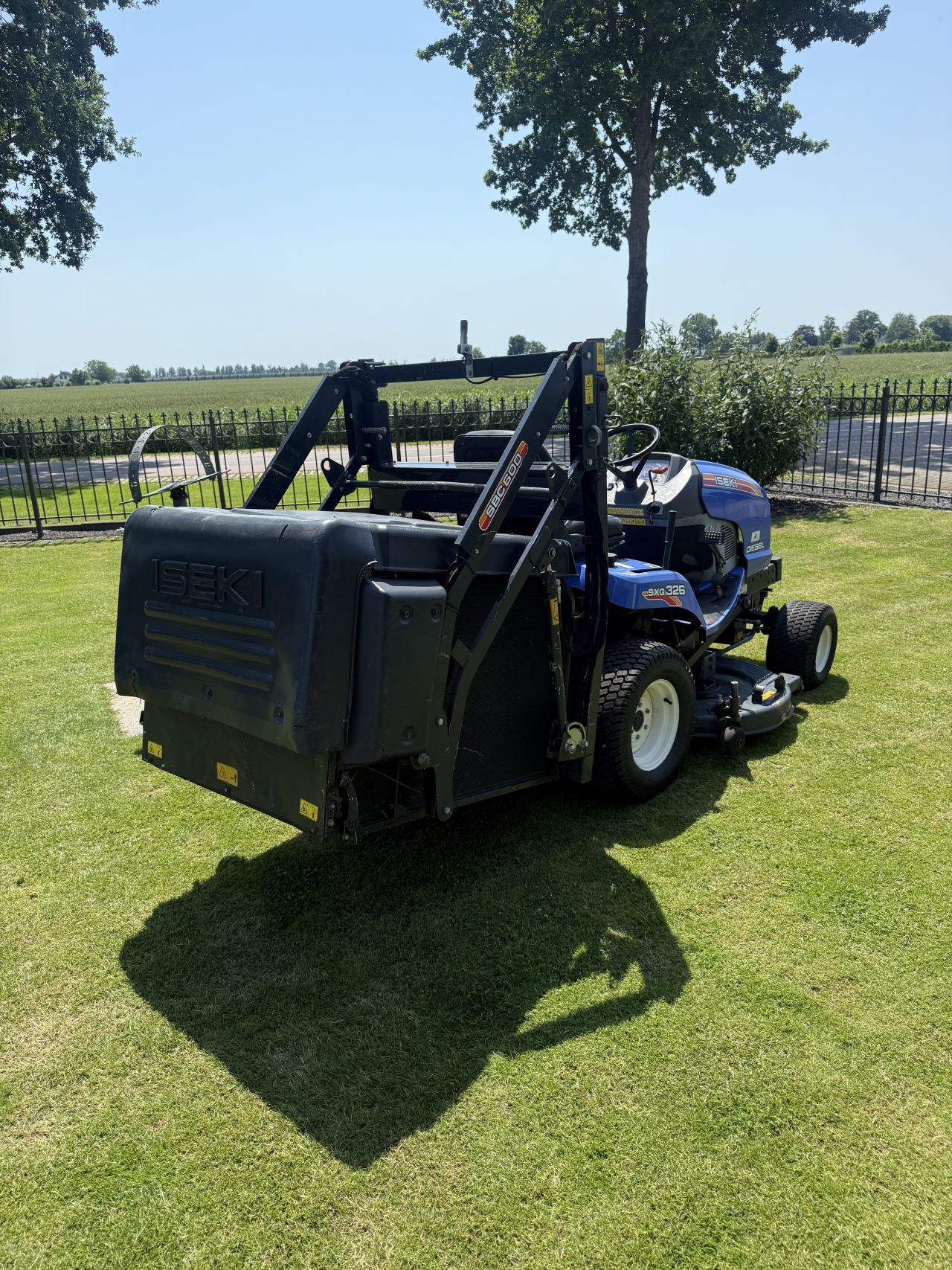 Iseki sxg326 hoogkipper zitmaaier