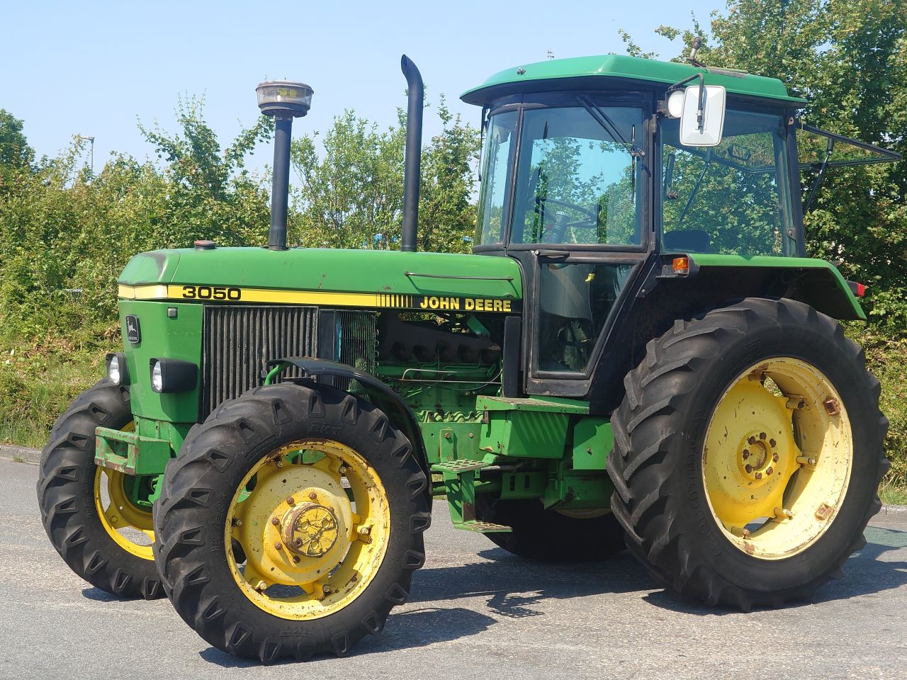 John Deere 3050 4×4 SGII 40Km/h