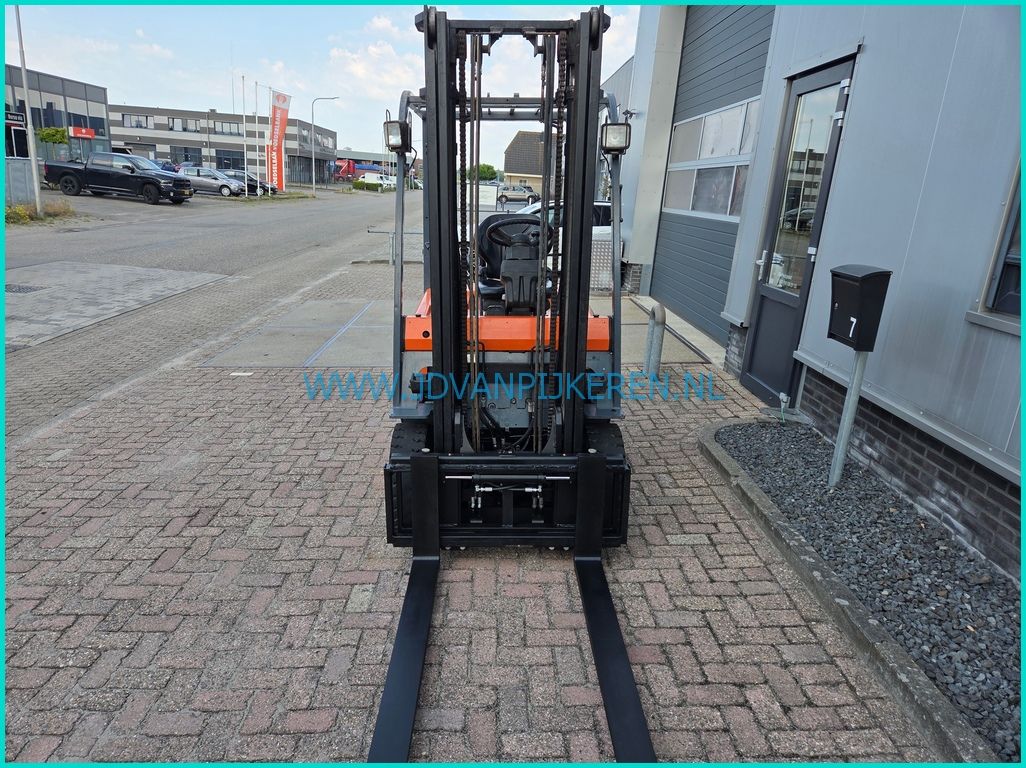 Toyota FBMF20 sideshift+4x hydraulic+extra hydraulic