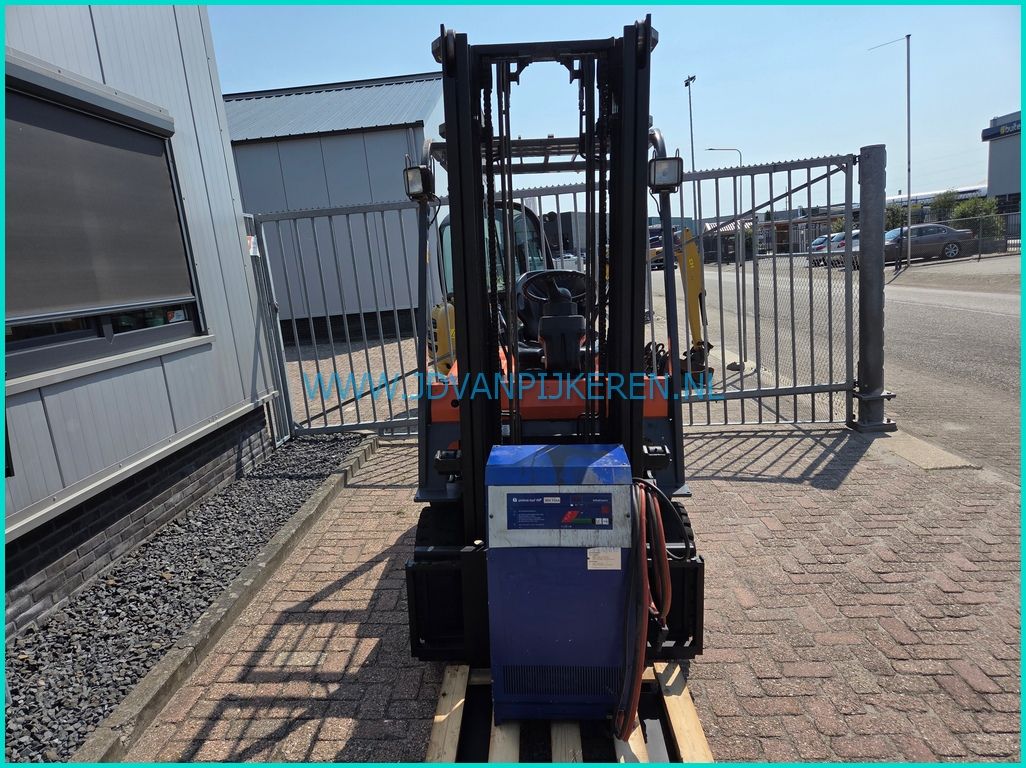 Toyota FBMF20 sideshift+4x hydraulic+extra hydraulic