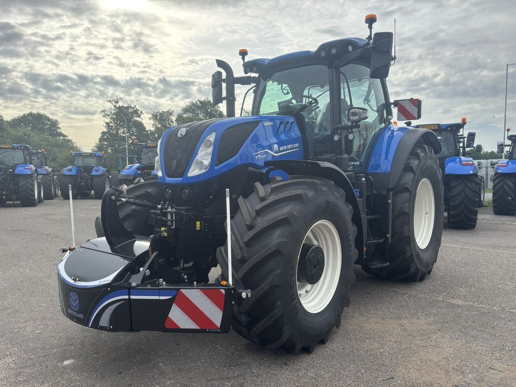 NEW HOLLAND T7.245 AC PLMi