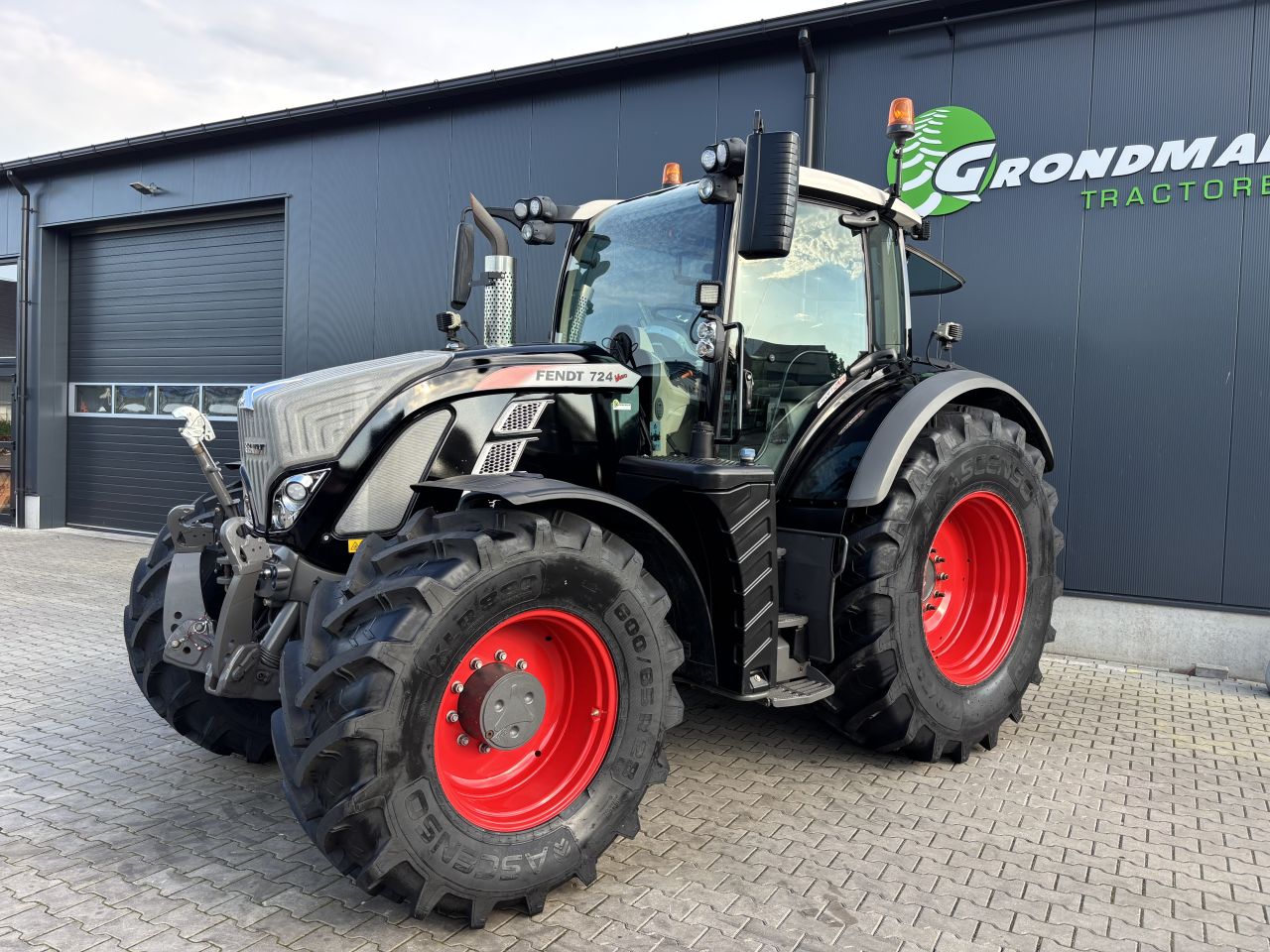 Fendt 724 S4 ProfiPlus Black