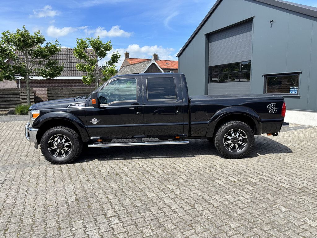 Ford F-250 6.7 V8 Powerstroke. Superduty, Lariat, Crew-Cab, Grijs kenteken.
