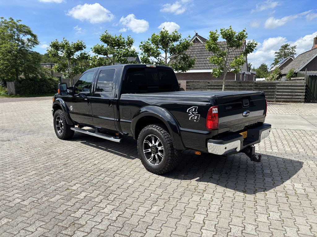 Ford F-250 6.7 V8 Powerstroke. Superduty, Lariat, Crew-Cab, Grijs kenteken.