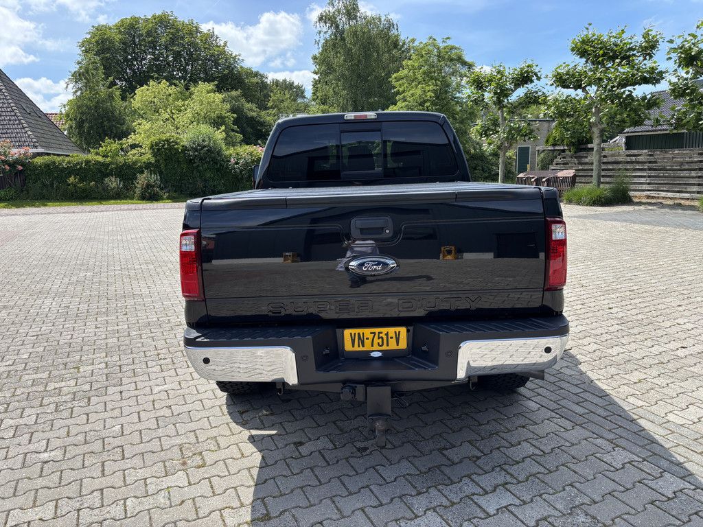 Ford F-250 6.7 V8 Powerstroke. Superduty, Lariat, Crew-Cab, Grijs kenteken.