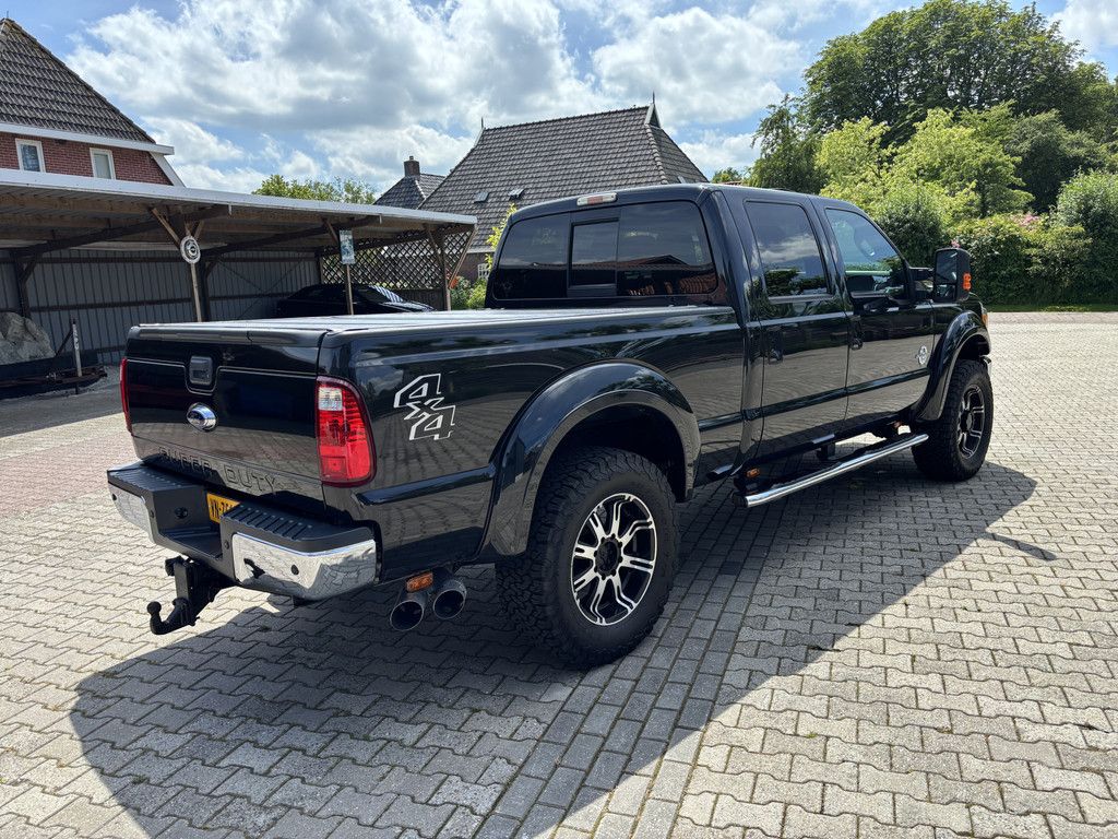 Ford F-250 6.7 V8 Powerstroke. Superduty, Lariat, Crew-Cab, Grijs kenteken.