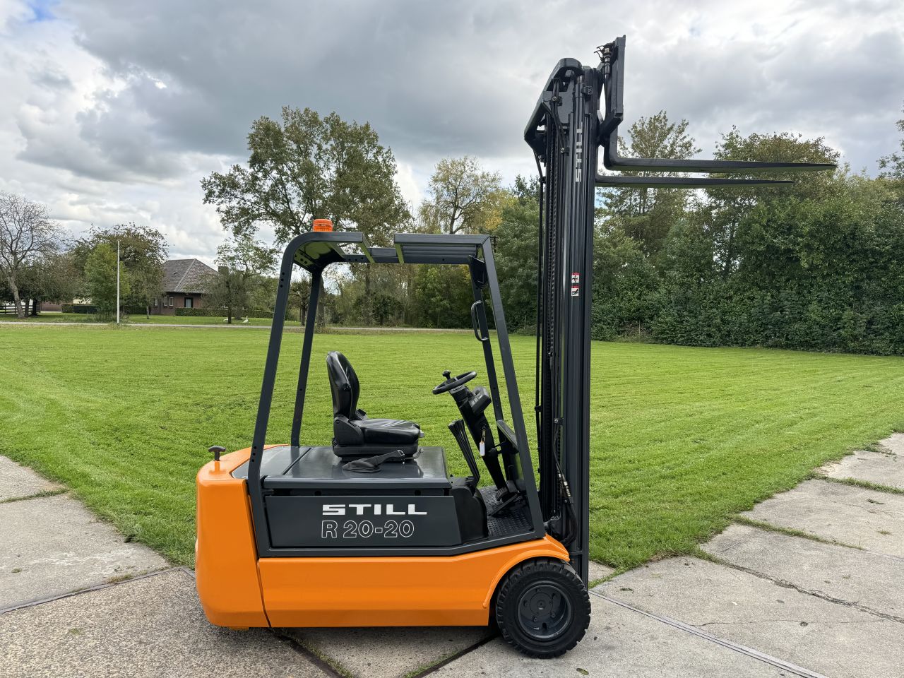 Still 2 tonner elektrisch 3-delig 690CM 2021accu 4 ventielen