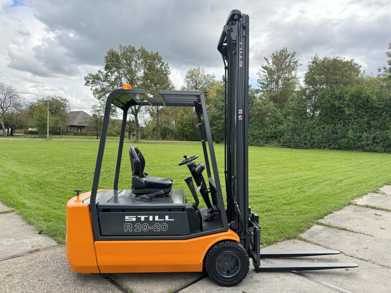 Still 2 tonner elektrisch 3-delig 690CM 2021accu 4 ventielen