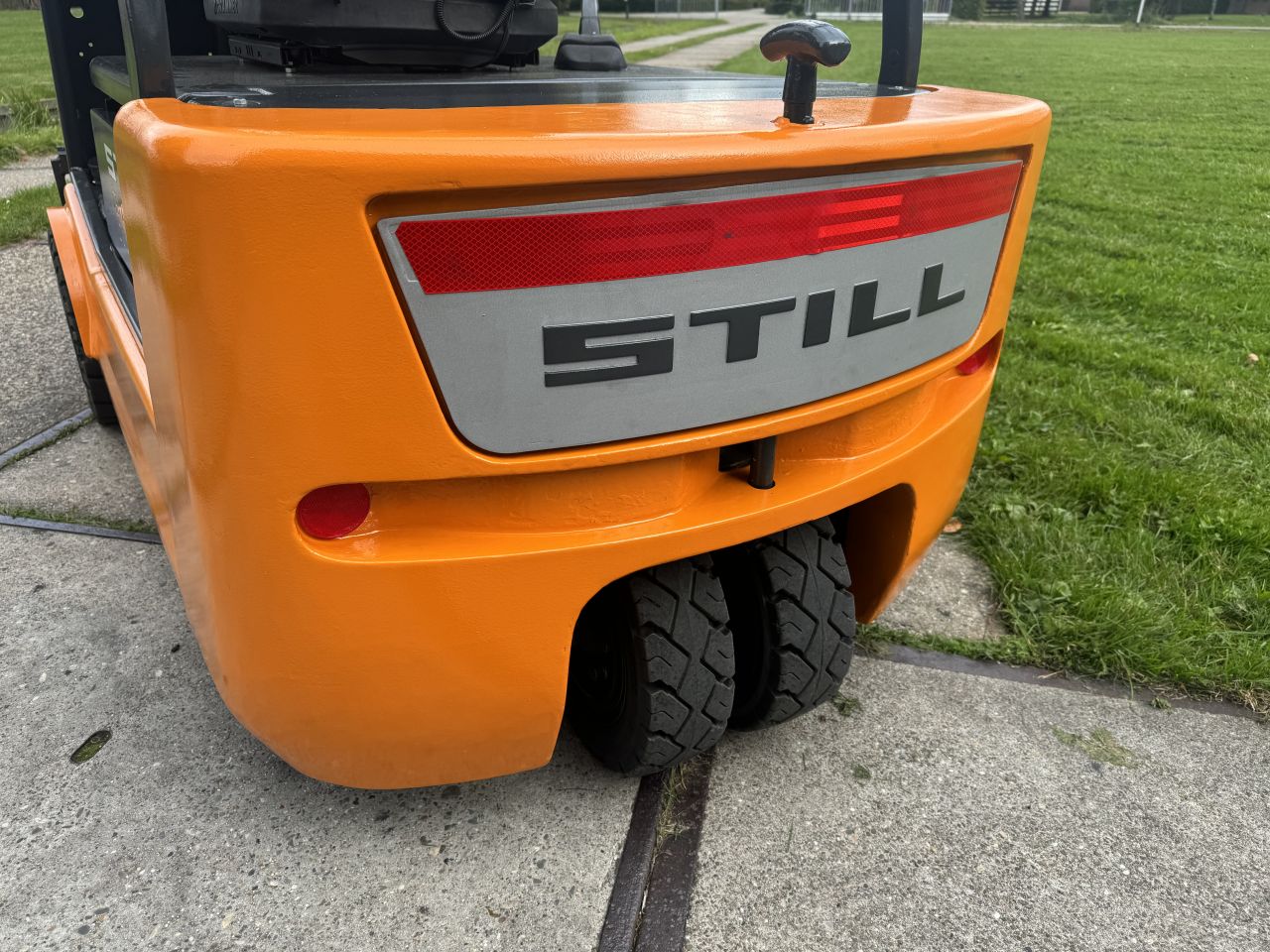 Still 2 tonner elektrisch 3-delig 690CM 2021accu 4 ventielen