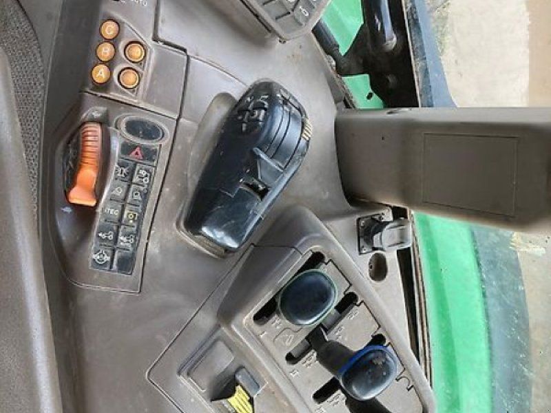 John Deere 5100R