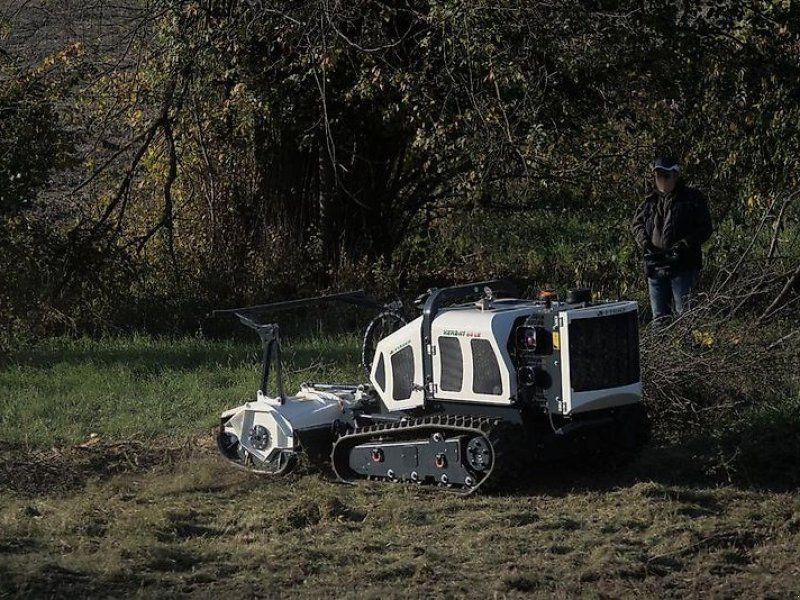 Hymach 60 LE Funkraupe Geräteträger Mulchraupe Mähraupe Forstrau