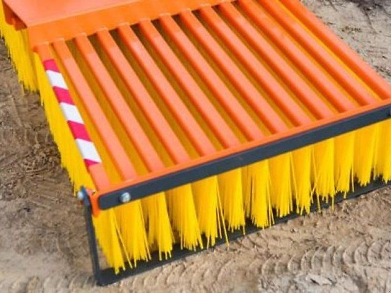 Kehrbesen Streifenbesen Staplerbesen Anbaubesen Radladerbesen