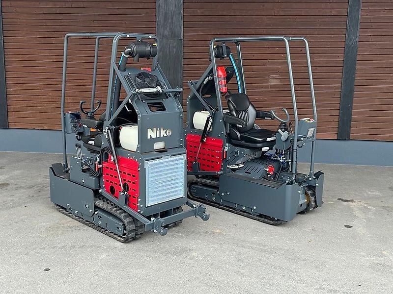 Niko Raupe Mähraupe Weihnachtsbaumraupe Geräteträger Mulchraupe