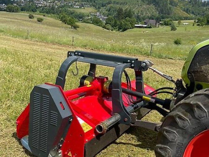 Omarv Schlegel Cuneo 280 HH Mäher
