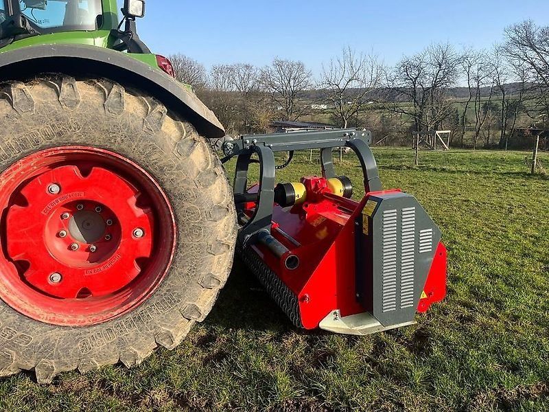Omarv Schlegel Heck Cuneo 280HH