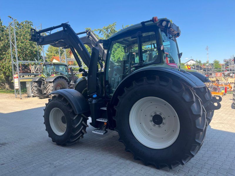 Valtra N 175D mit FL, Rüfa, FK+FZW
