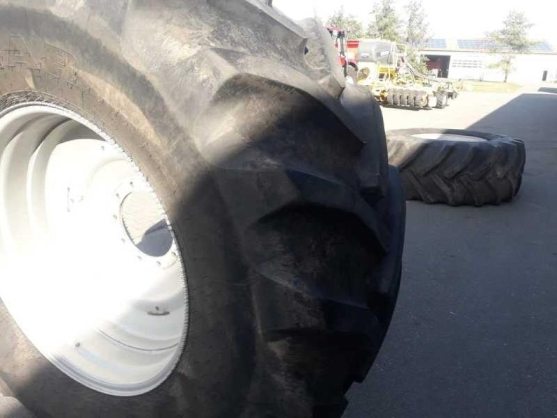 800/70 R38 GY