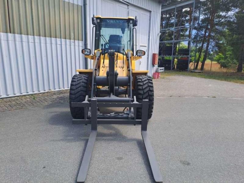 Volvo L 30