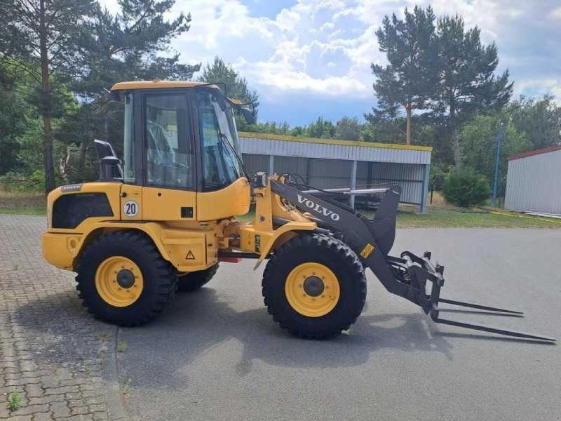 Volvo L 30