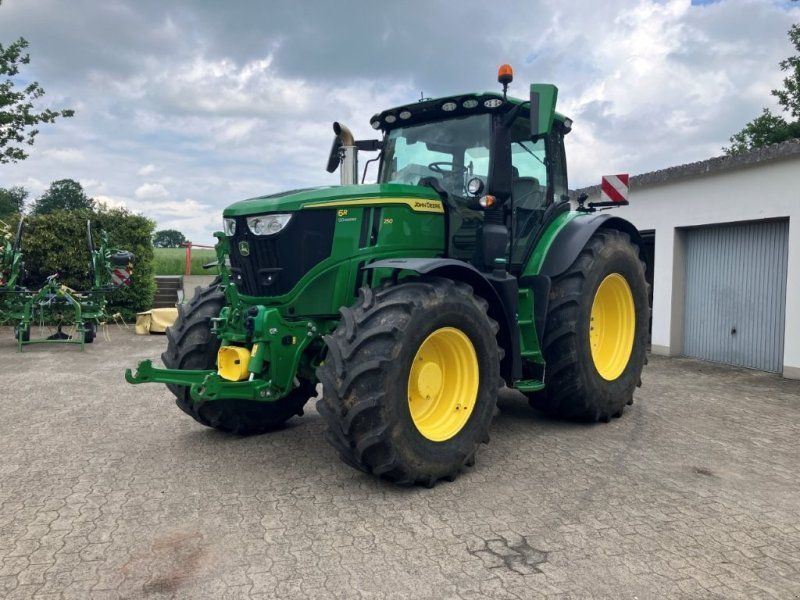 John Deere 6R 250
