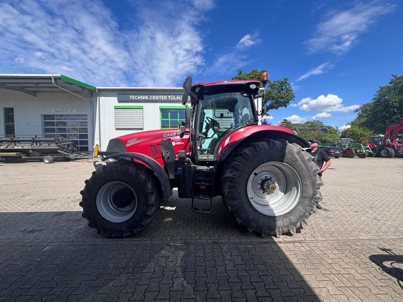 Case IH Puma 220