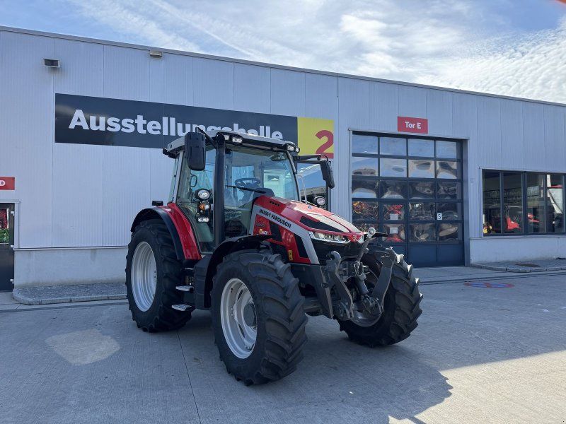 Massey Ferguson 5S.105