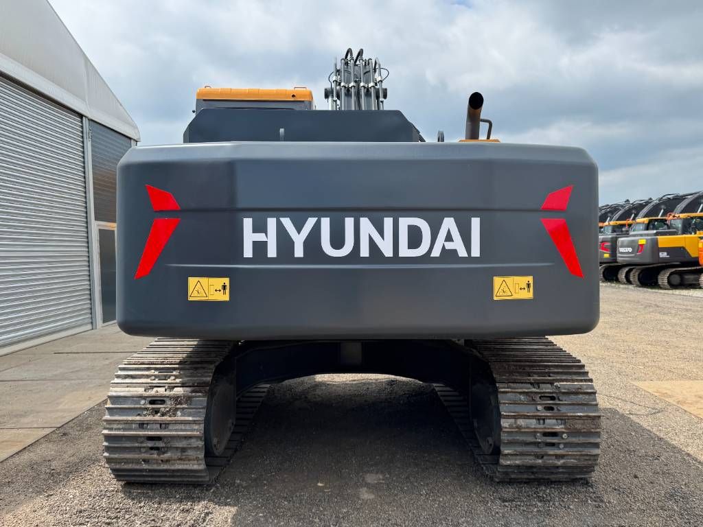 Hyundai R215L Smart X Plus *2026 Model* - Hammer Lines