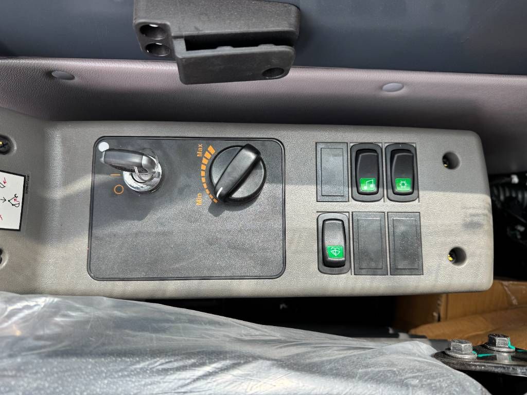 Hyundai R215L *2026 Model* - Hammer Lines