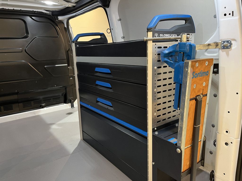 Ford Transit Custom 280 2.0 TDCI L1H1 Trend 130 PK / Servicebus / Sortimo Inrichting / Euro 6 / Airco / Camera / CarPlay / Cruise Control Adap. / Navigatie / Klep / 3-Zits / 55.000 KM !!