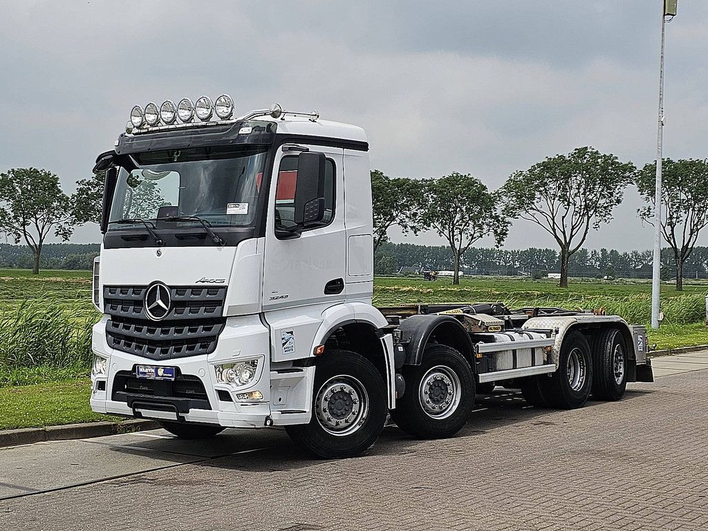 MERCEDES-BENZ ARCOS 3243