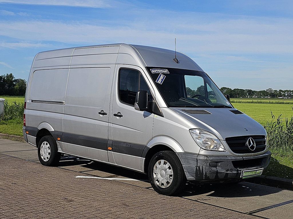 MERCEDES-BENZ SPRINTER 319 v6 3.0ltr ac aut