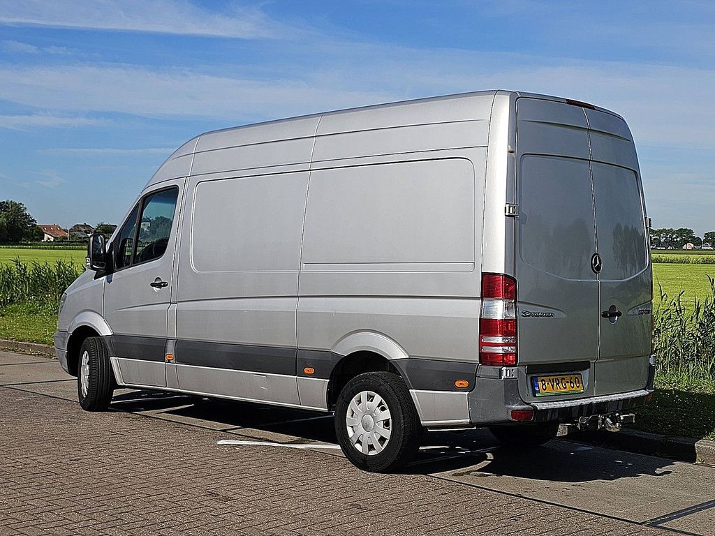MERCEDES-BENZ SPRINTER 319 v6 3.0ltr ac aut