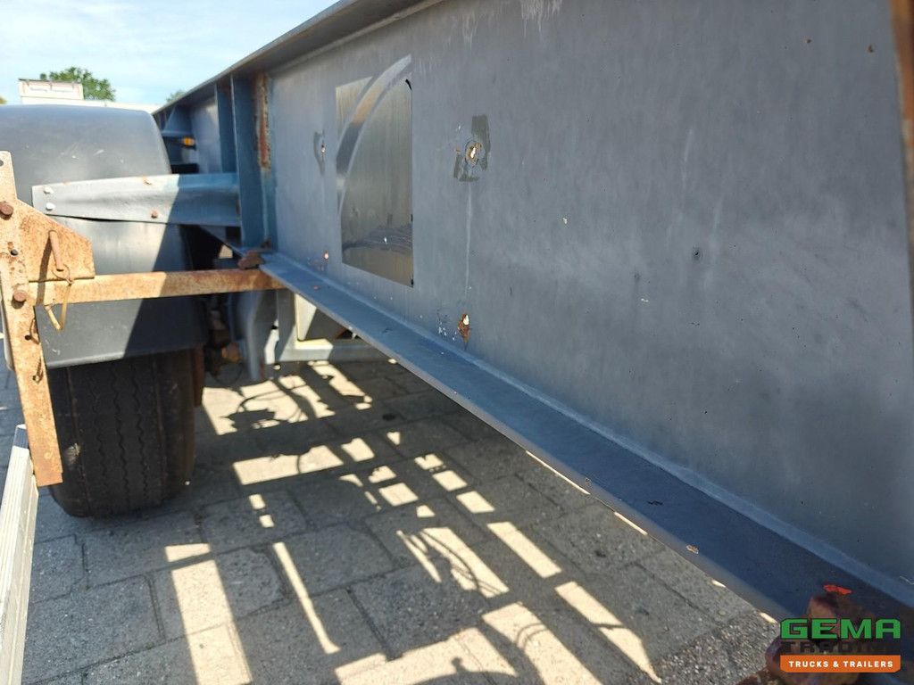 Burg BPO 12 27 CM12 20/30FT TankChassis - 20FT on the back - Hose sleeve - BPW Axles Drum brake