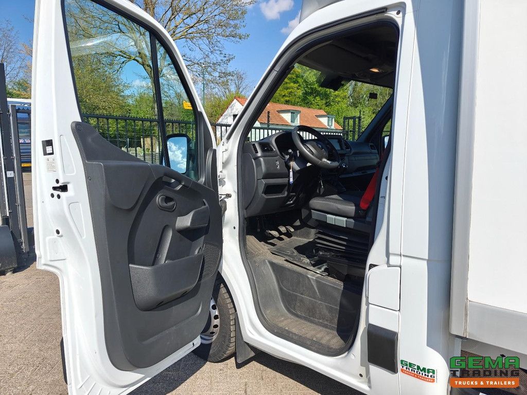 Renault MASTER 4x2 Day Cab (3 Persons) Euro6E - SmartBox 4.25m + Tail Lift 750KG - 1059KG Payload