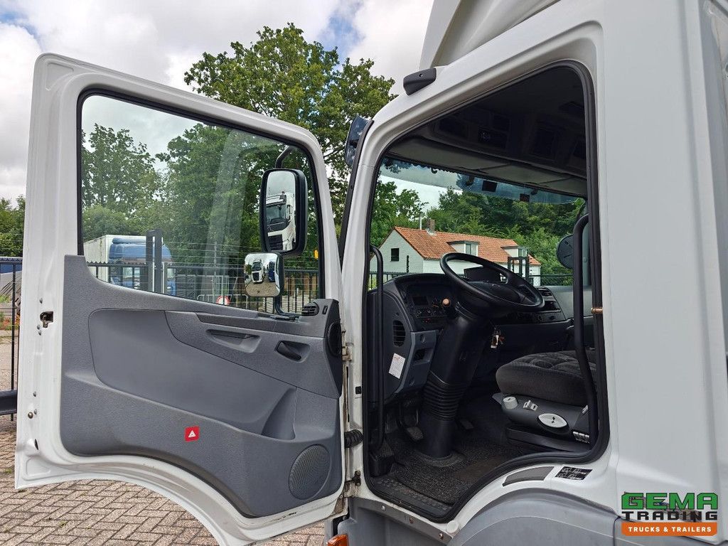 Mercedes-Benz ATEGO 816 4x2 Day Cab (3 pers) Euro4 - Enclosed Box 6.3m + Tail Lift 1500kg - Side Door - 11/2026 MOT
