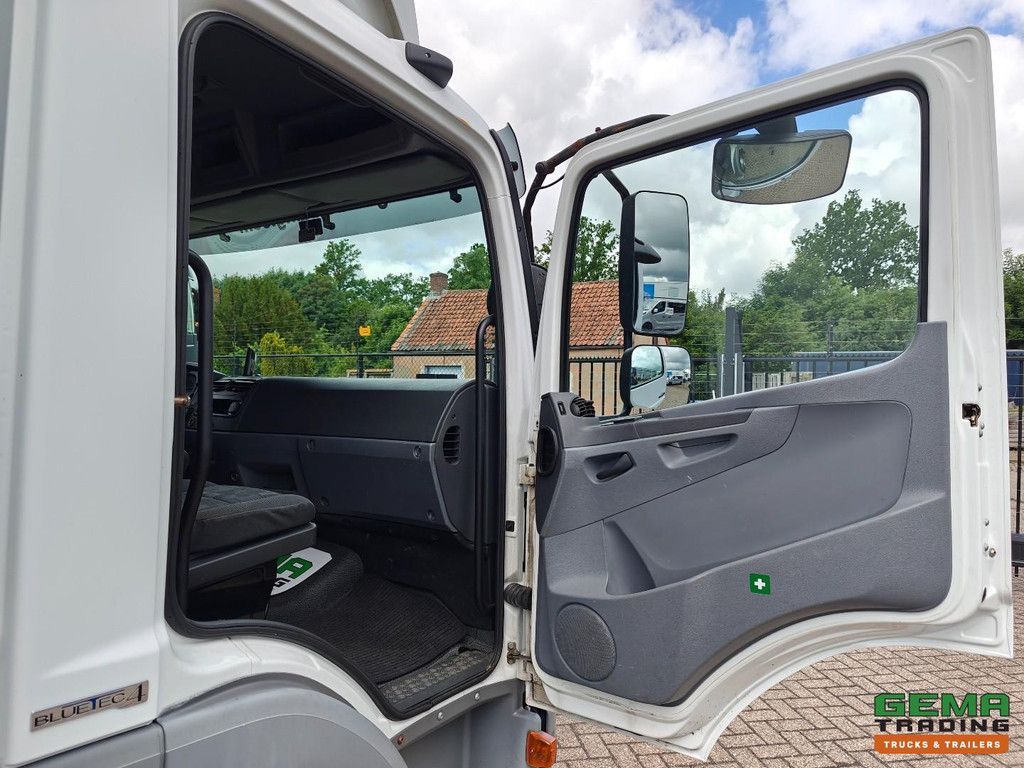 Mercedes-Benz ATEGO 816 4x2 Day Cab (3 pers) Euro4 - Enclosed Box 6.3m + Tail Lift 1500kg - Side Door - 11/2026 MOT