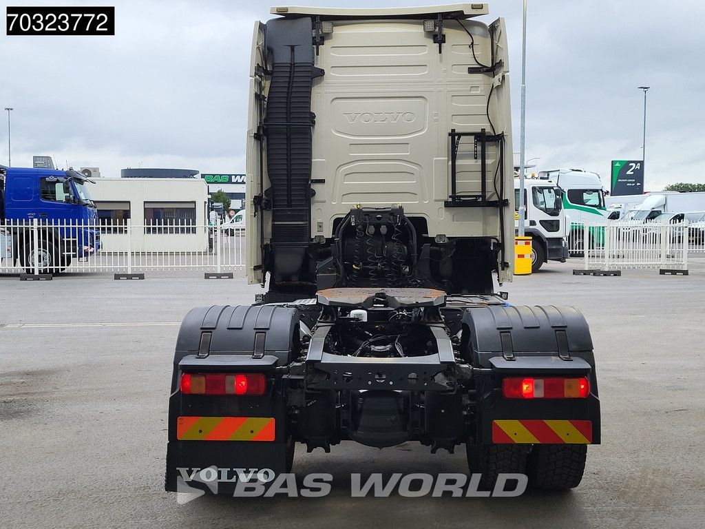Volvo FH FH 500 4X2 2x Tanks I-Parkcool 80% Tyres