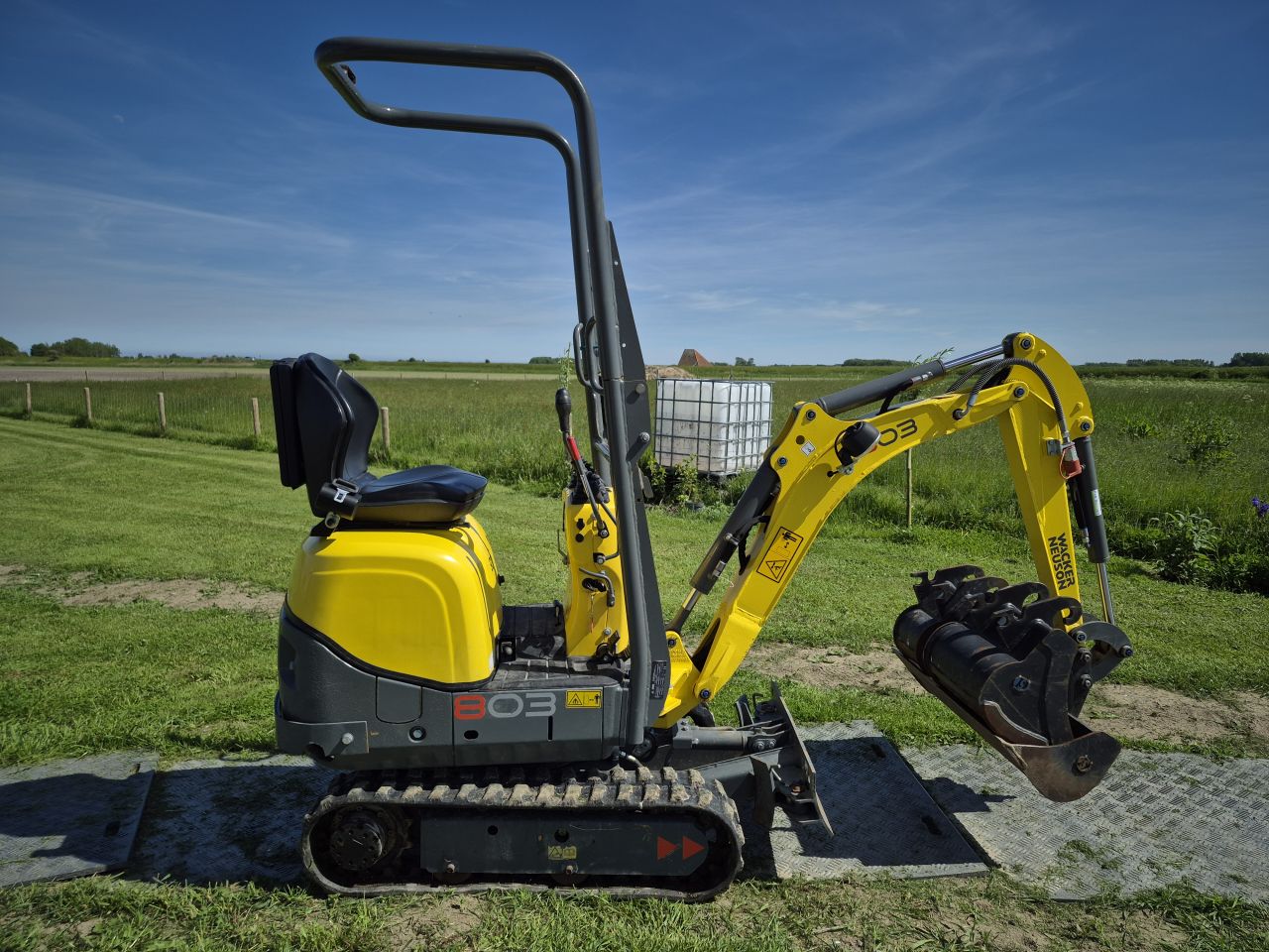 Wacker Neuson 803 met147 draaiuren