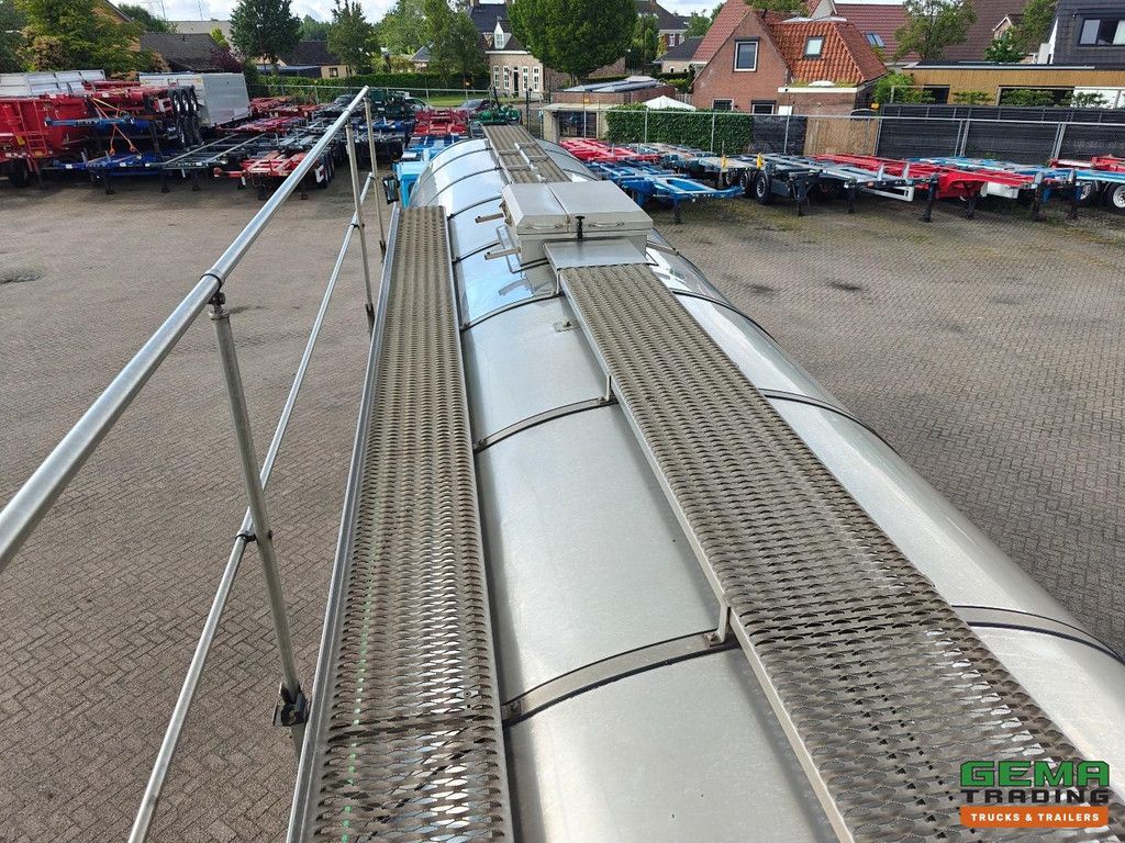 Burg O-3-45T 34.500 l – 1 Abteil – Milchtank – 2 (Tridec) Lenkachsen – Hydraulische Entladepumpe